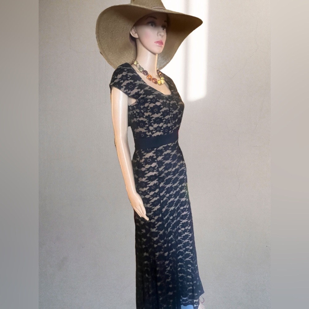 Miusol Black Lace Maxi Dress